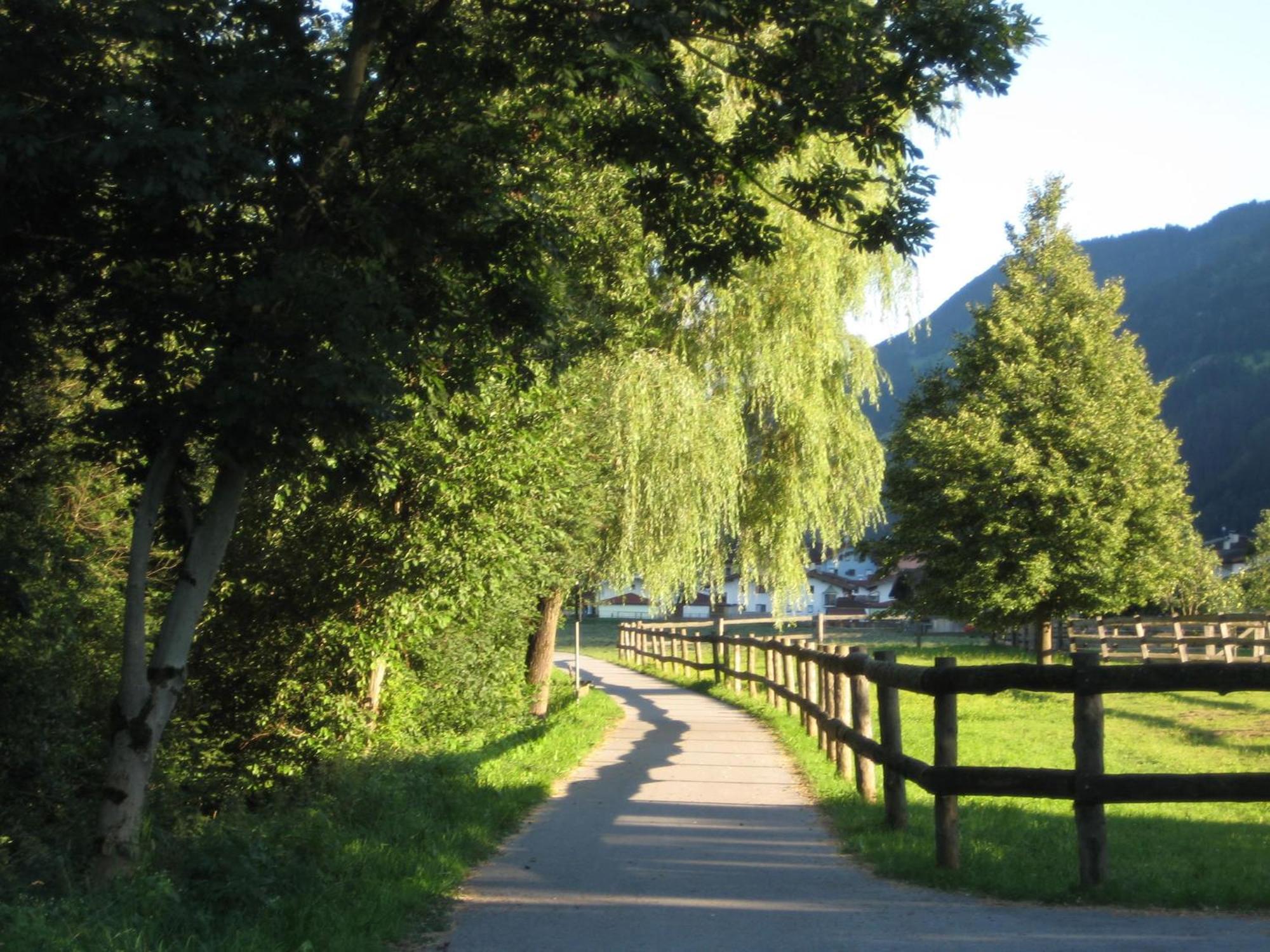 Ferienhof Stadlpoint Bed & Breakfast Ried im Zillertal Exterior photo