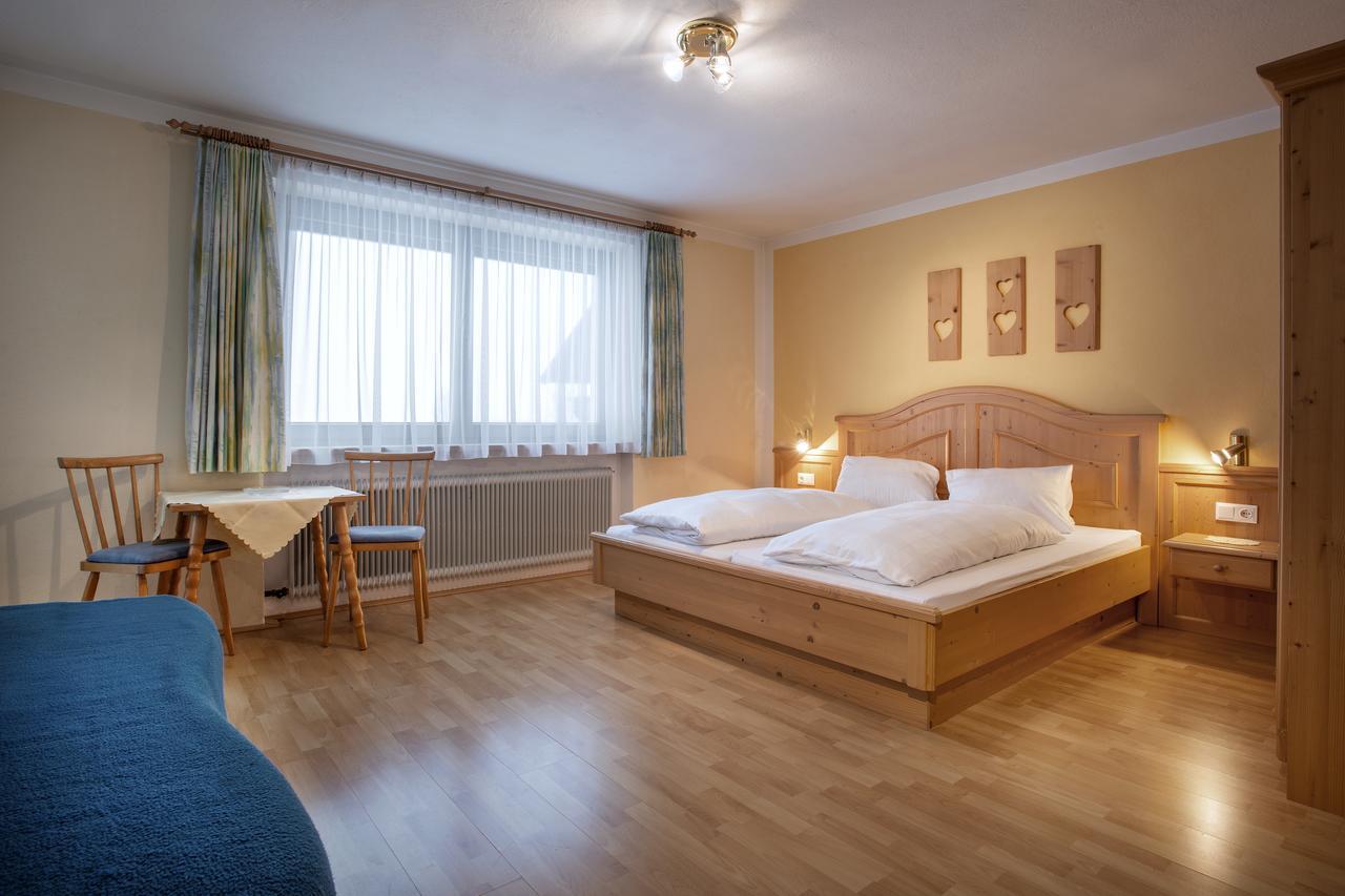 Ferienhof Stadlpoint Ried im Zillertal Room photo