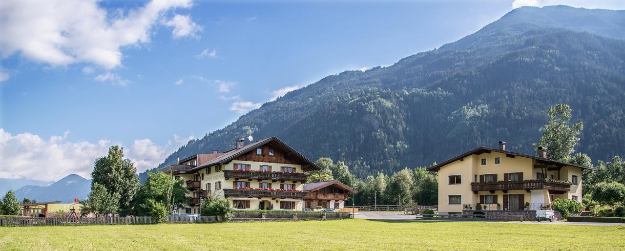 Ferienhof Stadlpoint Bed & Breakfast Ried im Zillertal Exterior photo