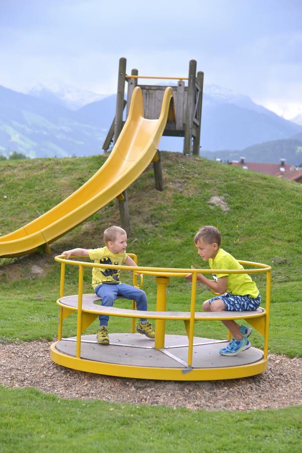 Ferienhof Stadlpoint Bed & Breakfast Ried im Zillertal Exterior photo